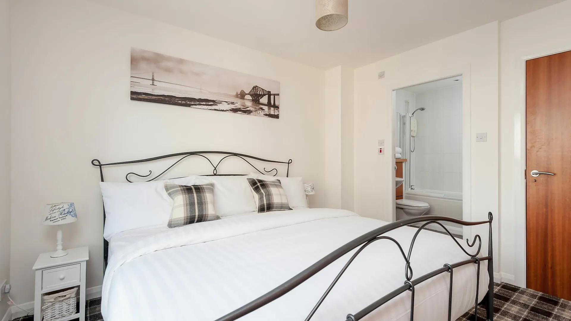 Britannia Quay Apartment Edinburgh